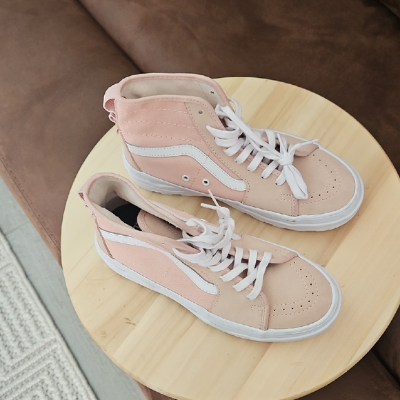 Vans Blush High-Top Sneakers with White Accents - Picture 3 of 13